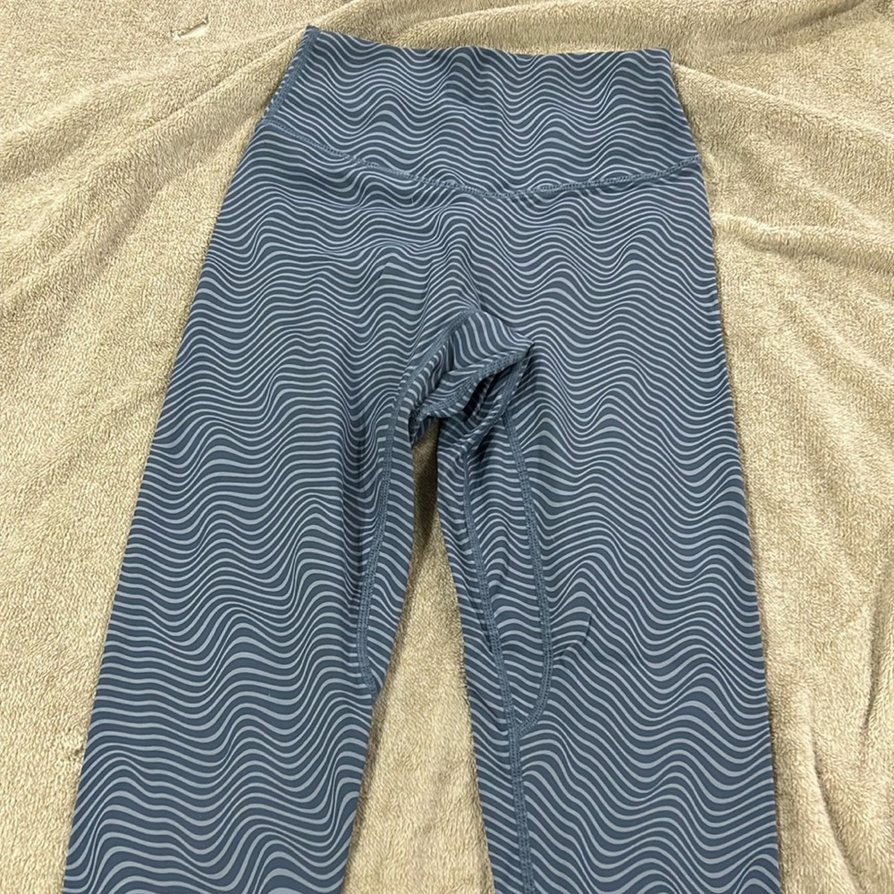 Balance athletics blue pattern leggings